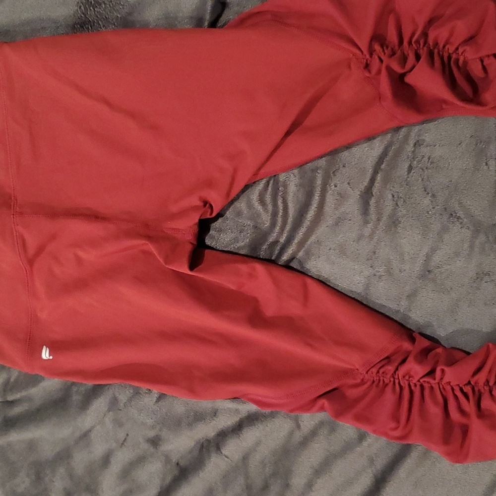 Mid Rise PureLuxe Ruched 7/8 size small - Picture 4 of 5